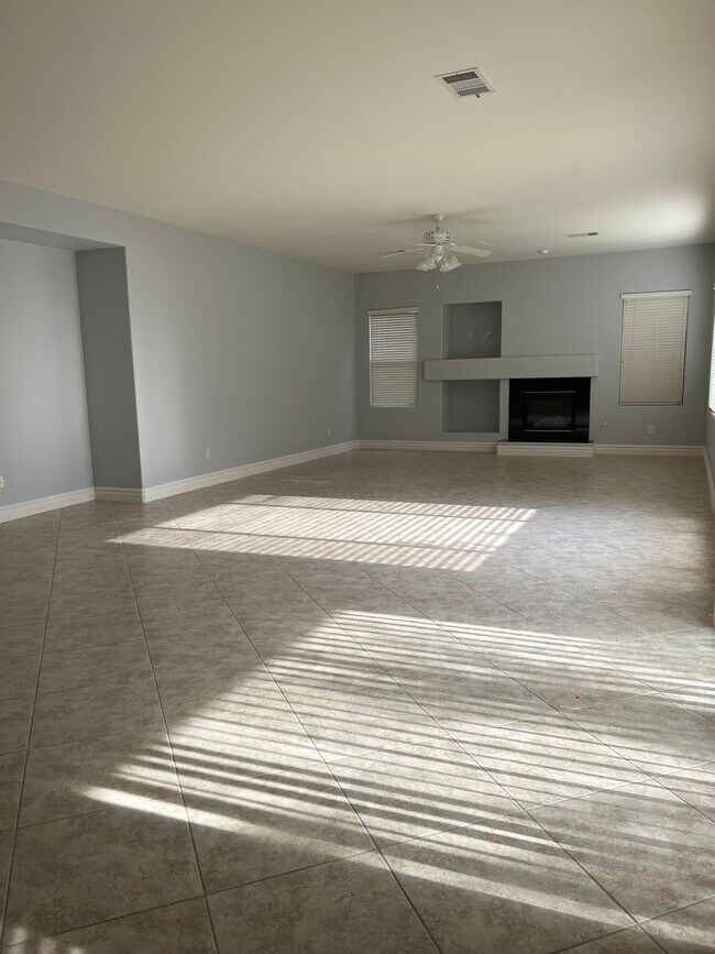Building Photo - 39 Sully Creek Ct