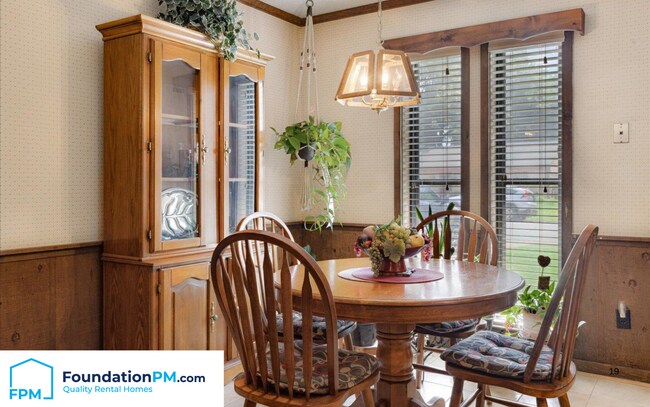 Foto del edificio - 4377 Springwind Rd