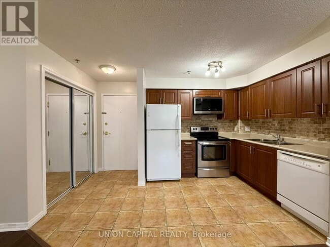 Photo du bâtiment - 684 Warden Ave.