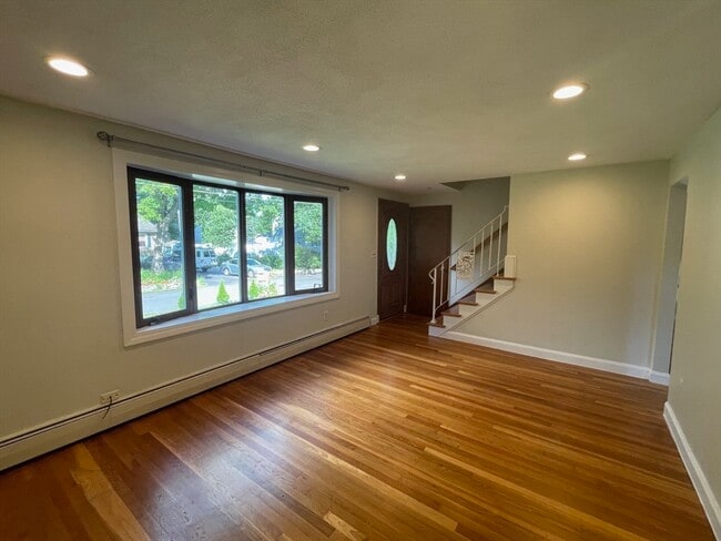 Building Photo - 14 Dearborn Rd