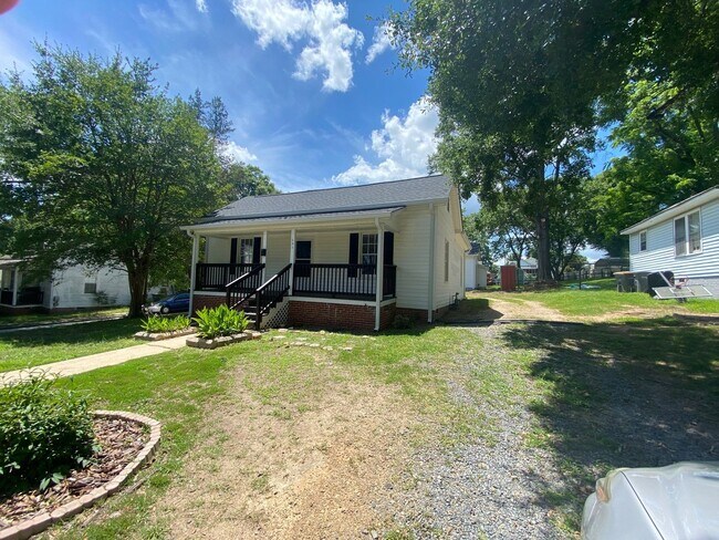 Foto del edificio - 2bed/1ba Corner House across Ridge from Re...