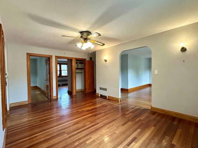 Building Photo - 6 Piave St