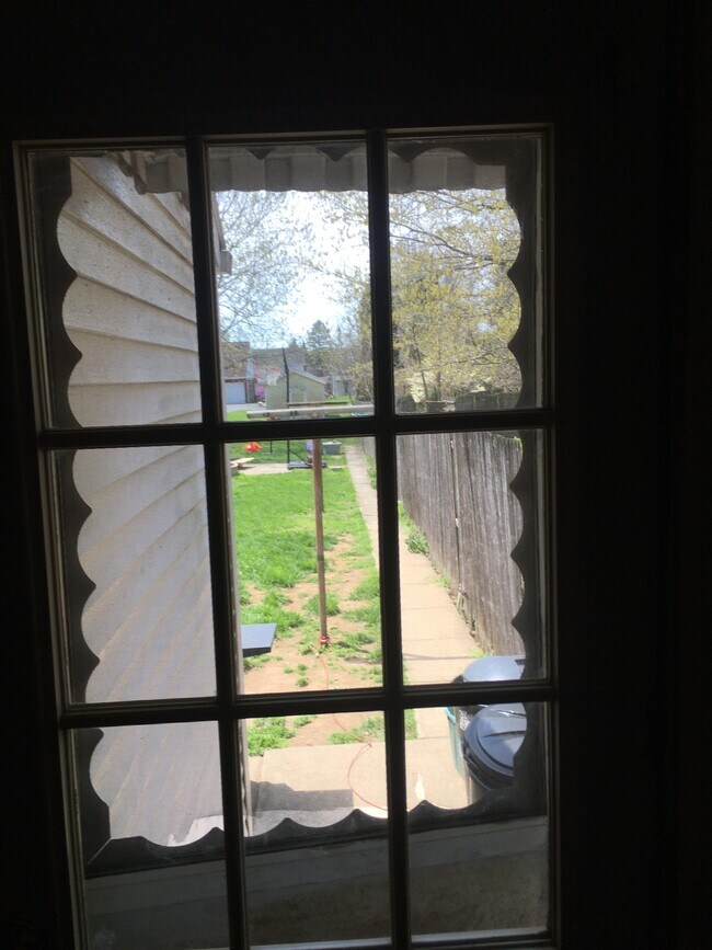 Foto del edificio - 138 N Main St