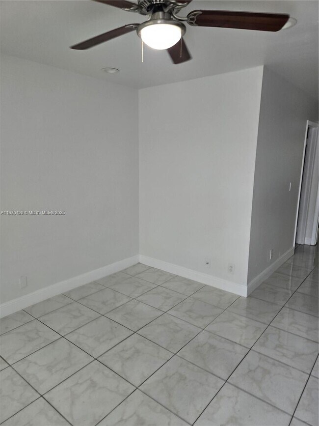 Foto del edificio - 2450 Jackson St