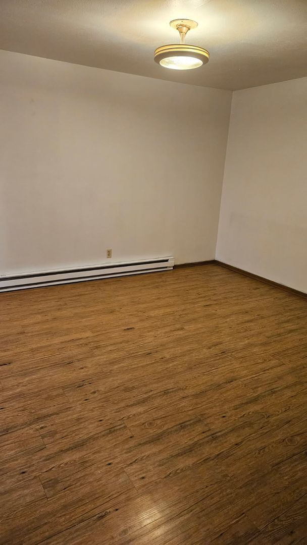 Building Photo - Duplex downtown CDA