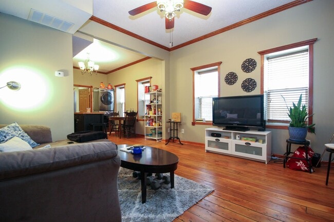 Foto del edificio - 1417 6th St NE