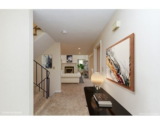 Foto del edificio - 25 Larason Farm Rd