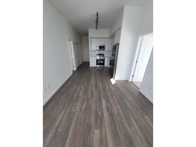 Photo du bâtiment - 8509-8158 158 St