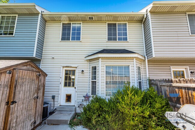 Building Photo - 144 N 1120 E