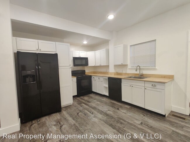 Building Photo - 3 br, 2 bath House - 1 Mill St
