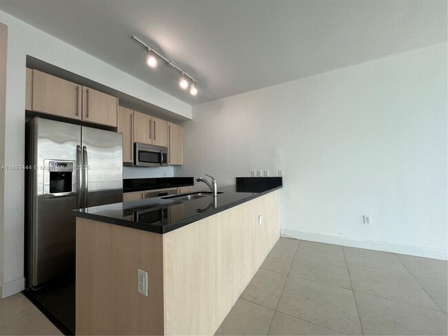 Foto del edificio - 79 SW 12th St