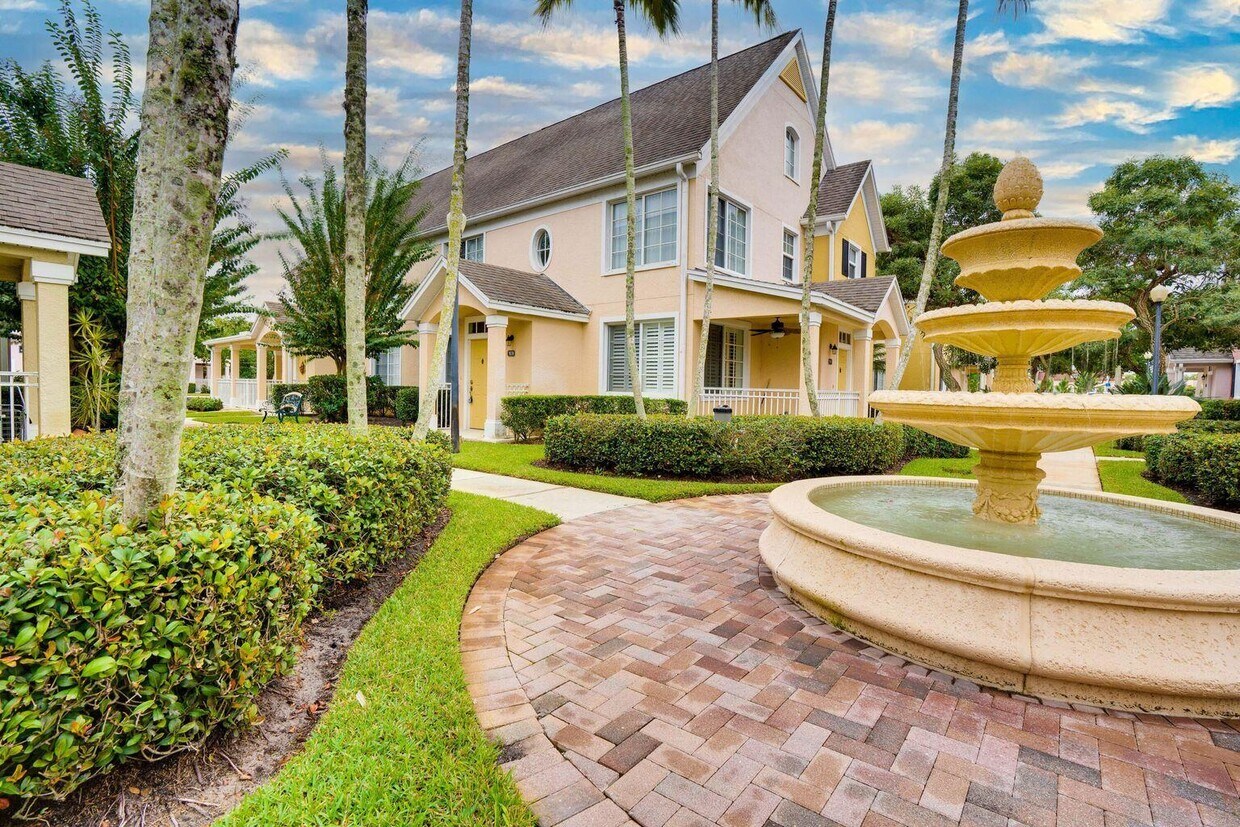 1639 SE Pomeroy St, Stuart, FL 34997 Condo for Rent in Stuart, FL