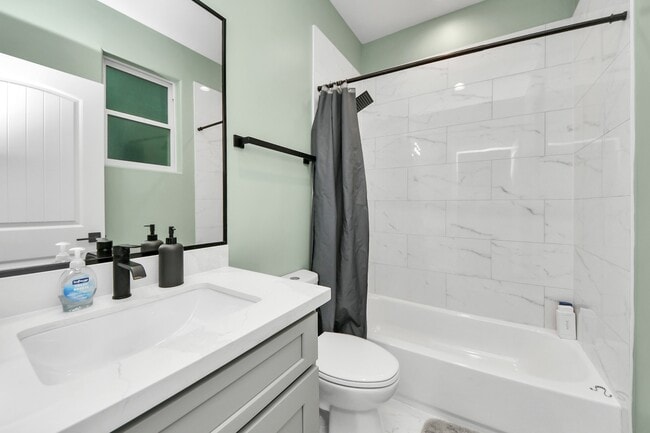 Foto del edificio - 2007 Briley St