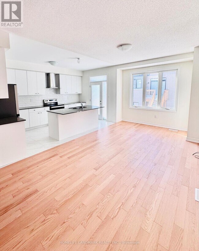 Photo du bâtiment - 2924 Nakina St