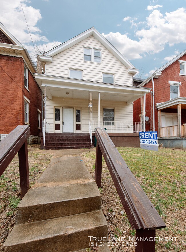 Building Photo - 238 Helen St