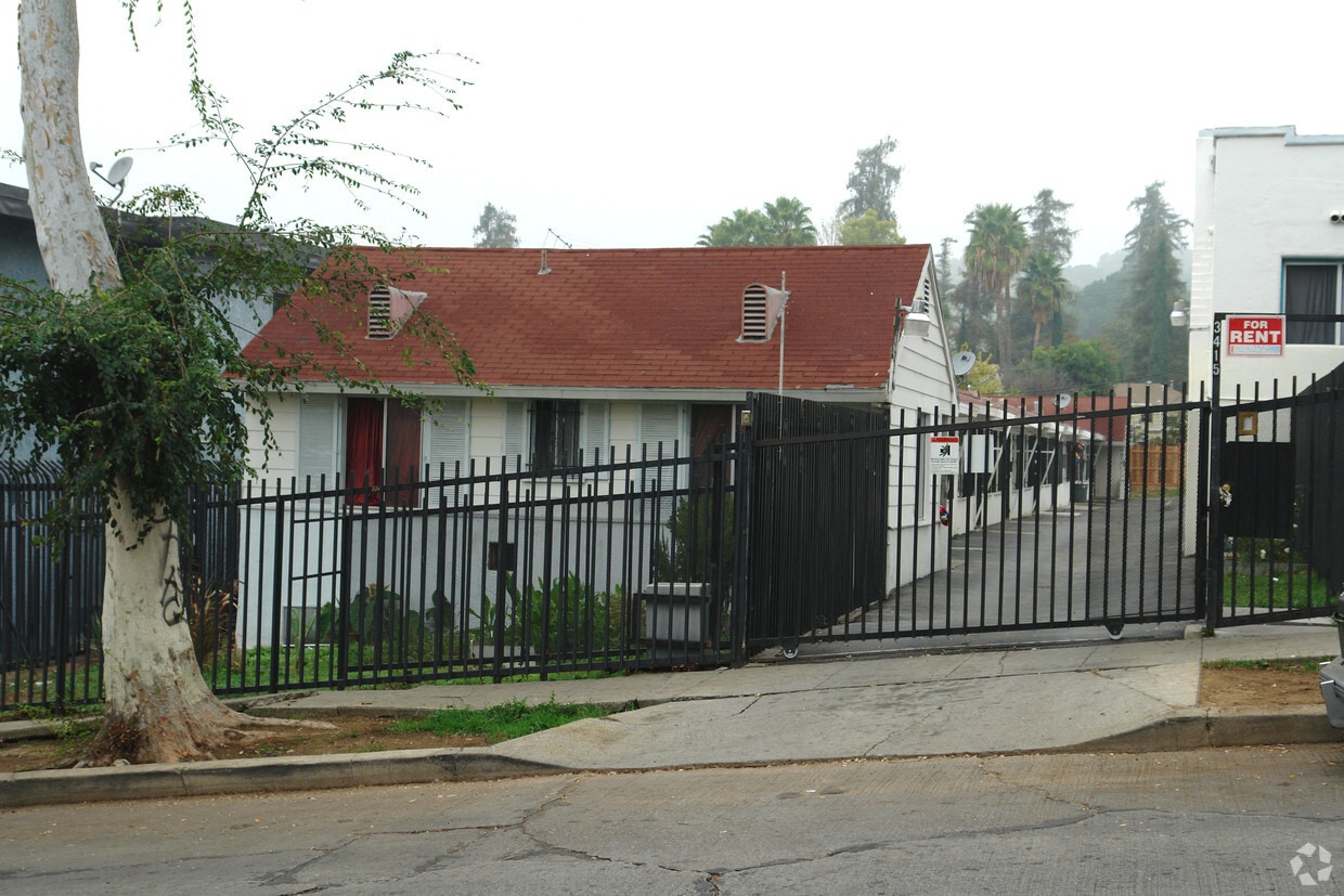 Primary Photo - 3415-3421 Drew St