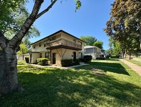 Building Photo - 5905 N 66th St