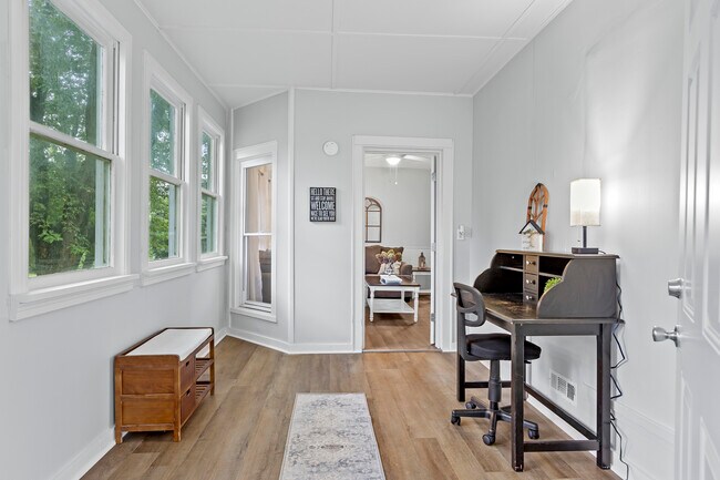 Foto del edificio - 204 Stuart Ave