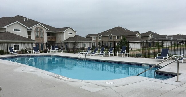 Piscina - Parkside Luxury Apartments