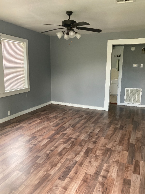 Building Photo - 406 N Texas St