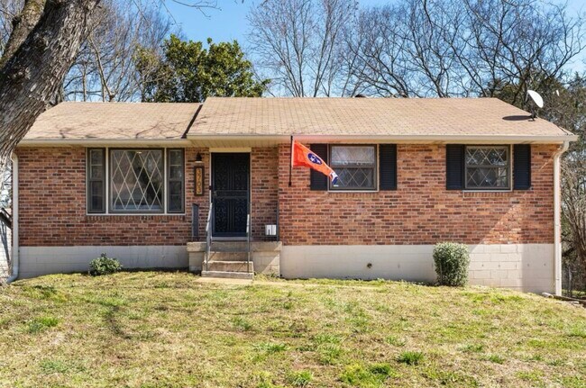 Building Photo - 3703 Valley Ridge Dr