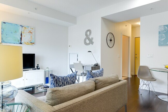 Building Photo - 217 Adelaide St W