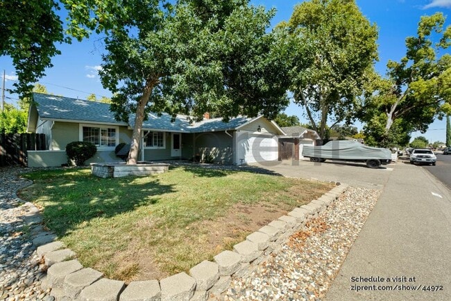 Building Photo - 462 Buckeye St