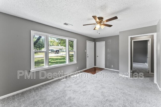 Foto del edificio - 10500 W 57th St