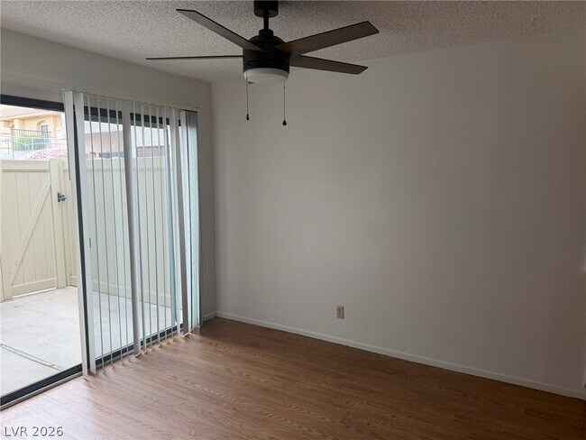 Foto del edificio - 2119 Pine Breeze Ln