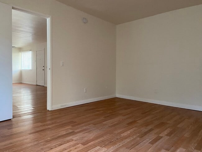 Building Photo - 22411 Del Valle St