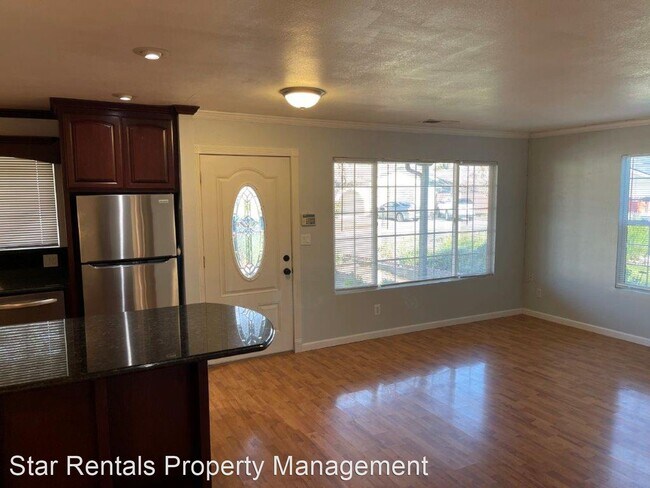 Building Photo - 4 br, 3 bath House - 407 AVALON