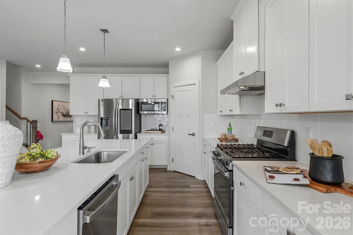 Foto del edificio - 703 Dogwood Creek Ln