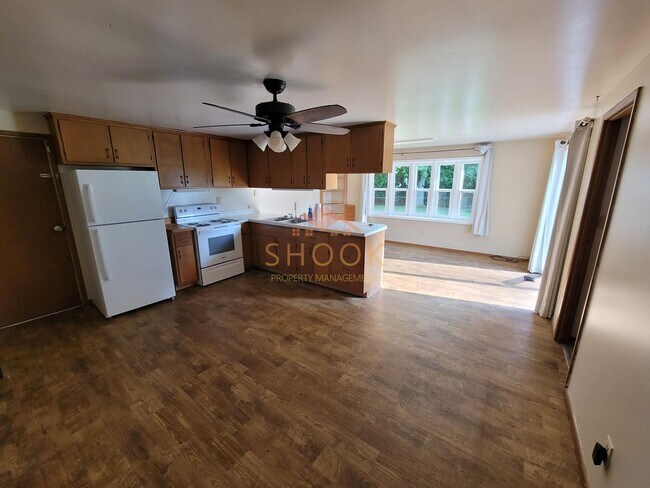 Foto del edificio - METICULOUSLY MAINTAINED COZY HOME