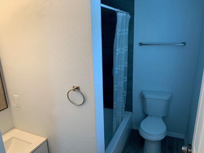 Foto del edificio - 1 Bed/1 Bath - Unit 2