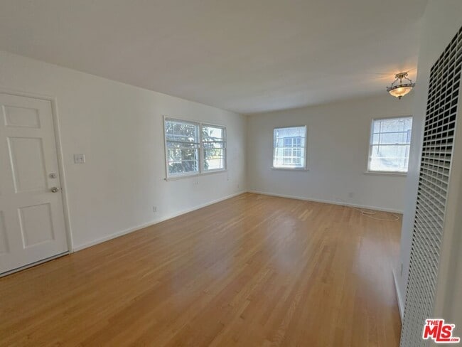 Building Photo - 5468 W 120th St