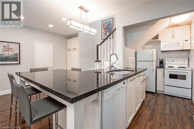 Photo du bâtiment - 432 Burlington Ave