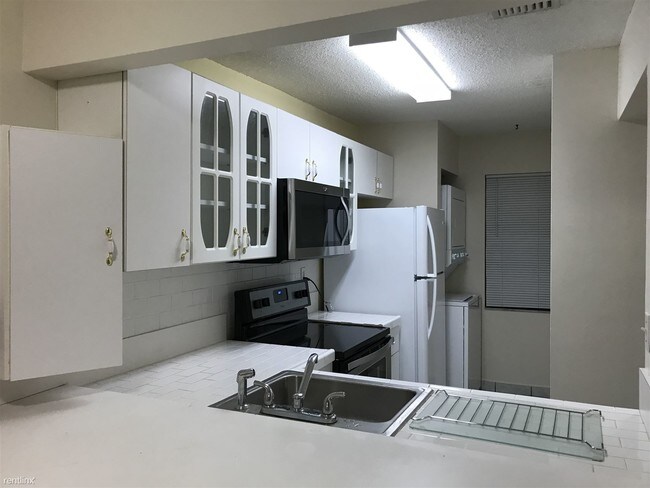 Foto del edificio - 2403 W 52nd Pl