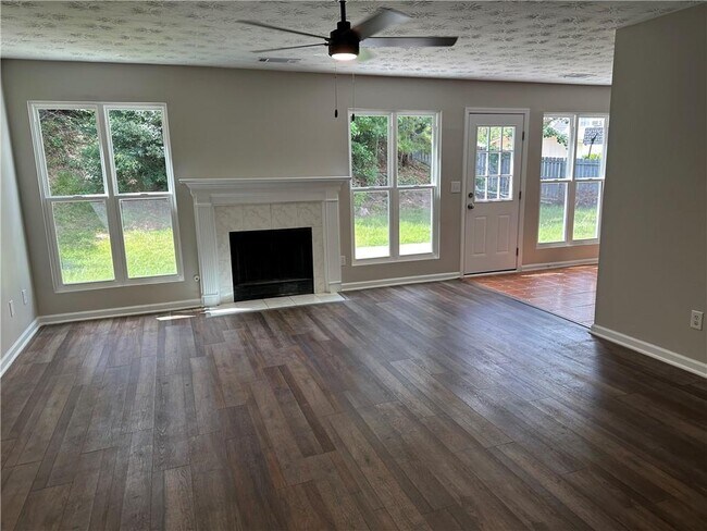 Foto del edificio - 3020 Arden Ridge Dr