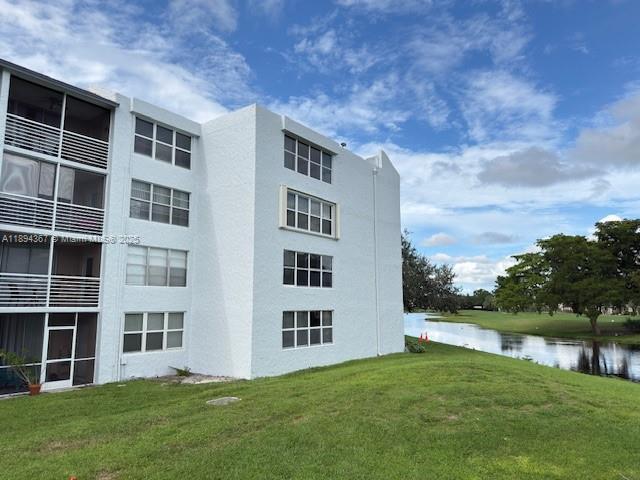 Foto del edificio - 9441 Live Oak Pl