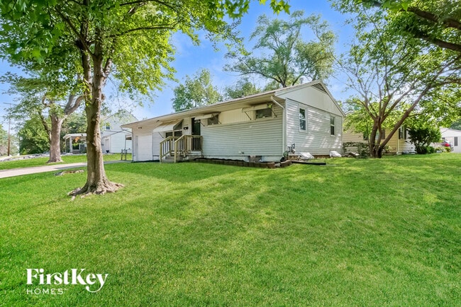 Building Photo - 7700 E 48 Terrace