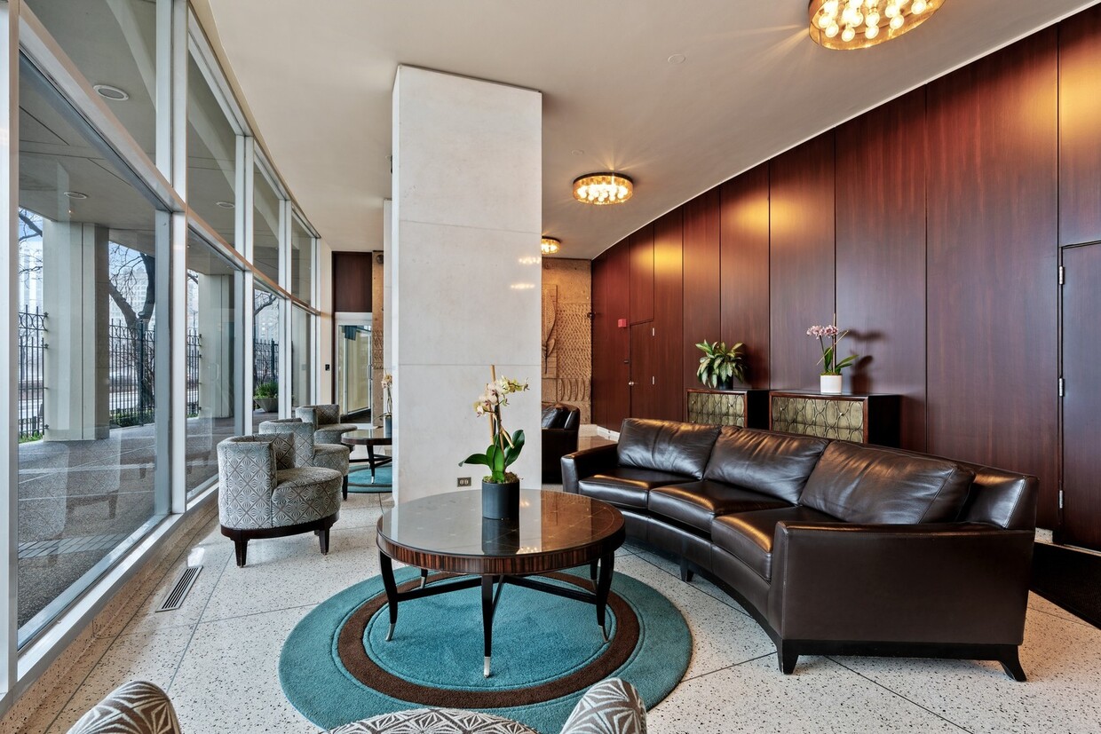 Primary Photo - 1150 N Lake Shore Dr