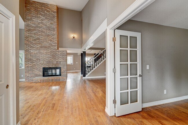 Foto del edificio - 3369 S Tulare Ct