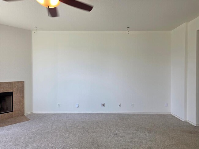 Foto del edificio - 160 Mistletoe Ln