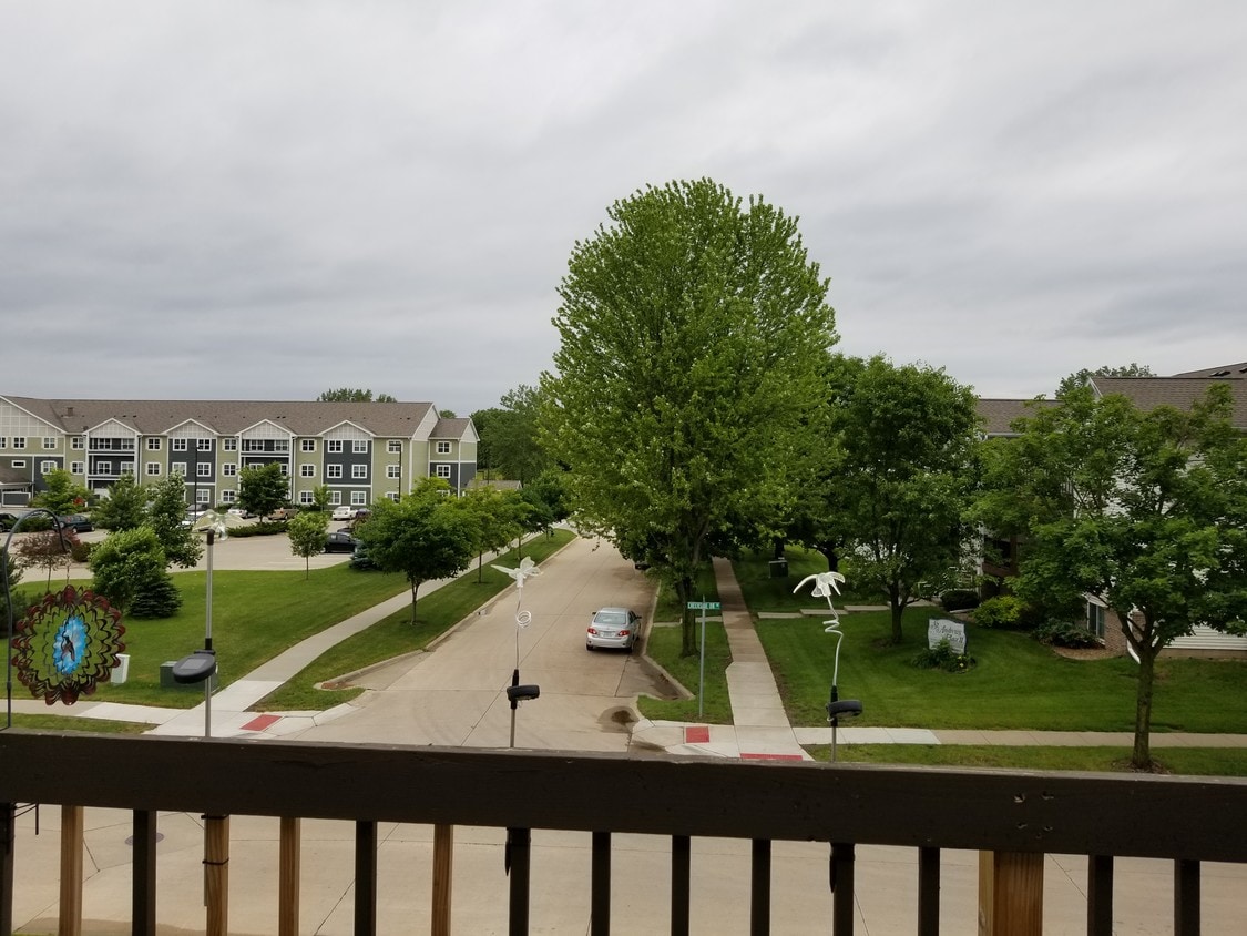 View - 6500 Creekside Dr NE