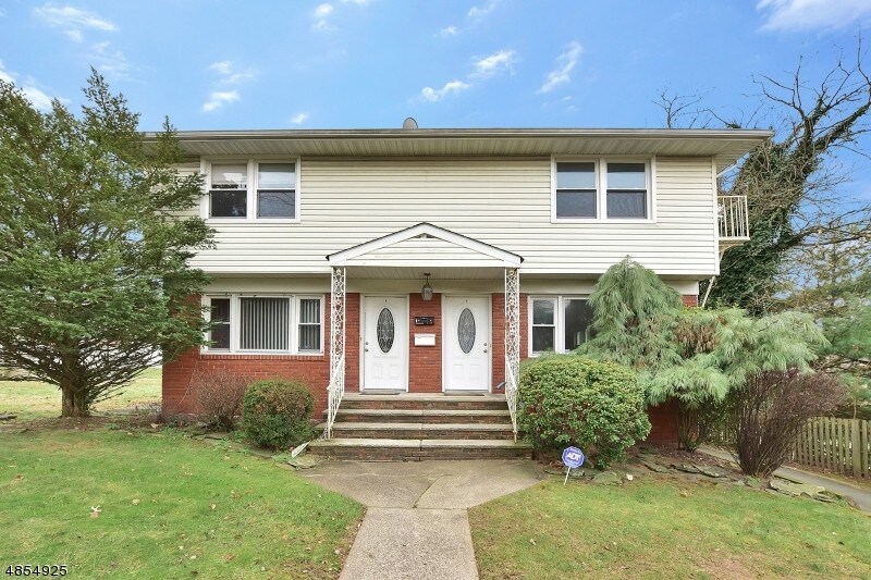 Primary Photo - 64 Long Hill Rd