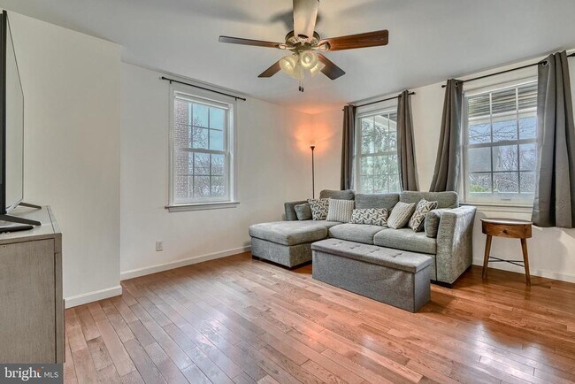 Foto del edificio - 3135 Liberty Pkwy