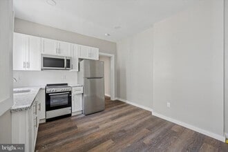 Building Photo - 247 S 44th St