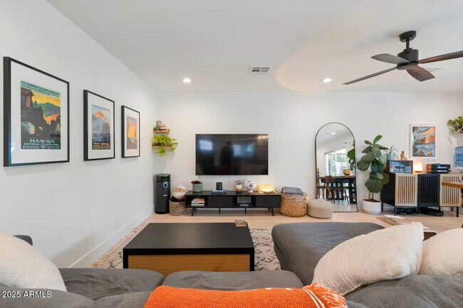 Foto del edificio - 6901 E Edgemont Ave