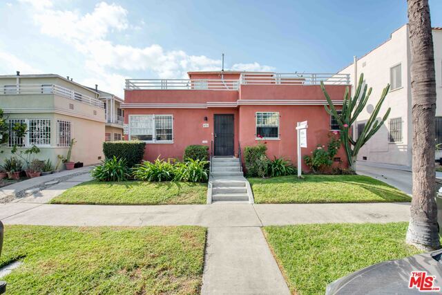 Building Photo - 466 1/2 N Gardner St
