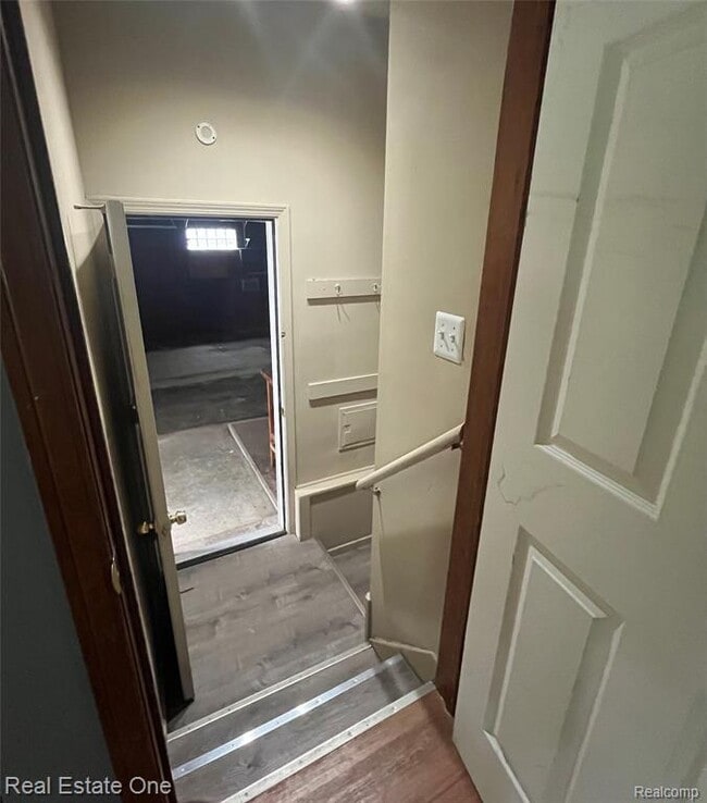 Foto del edificio - 10053 Royal Grand Ave